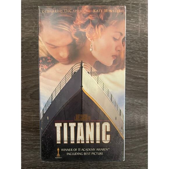 Titanic (Completely Sealed) VHS NWT - Picture 1 of 6